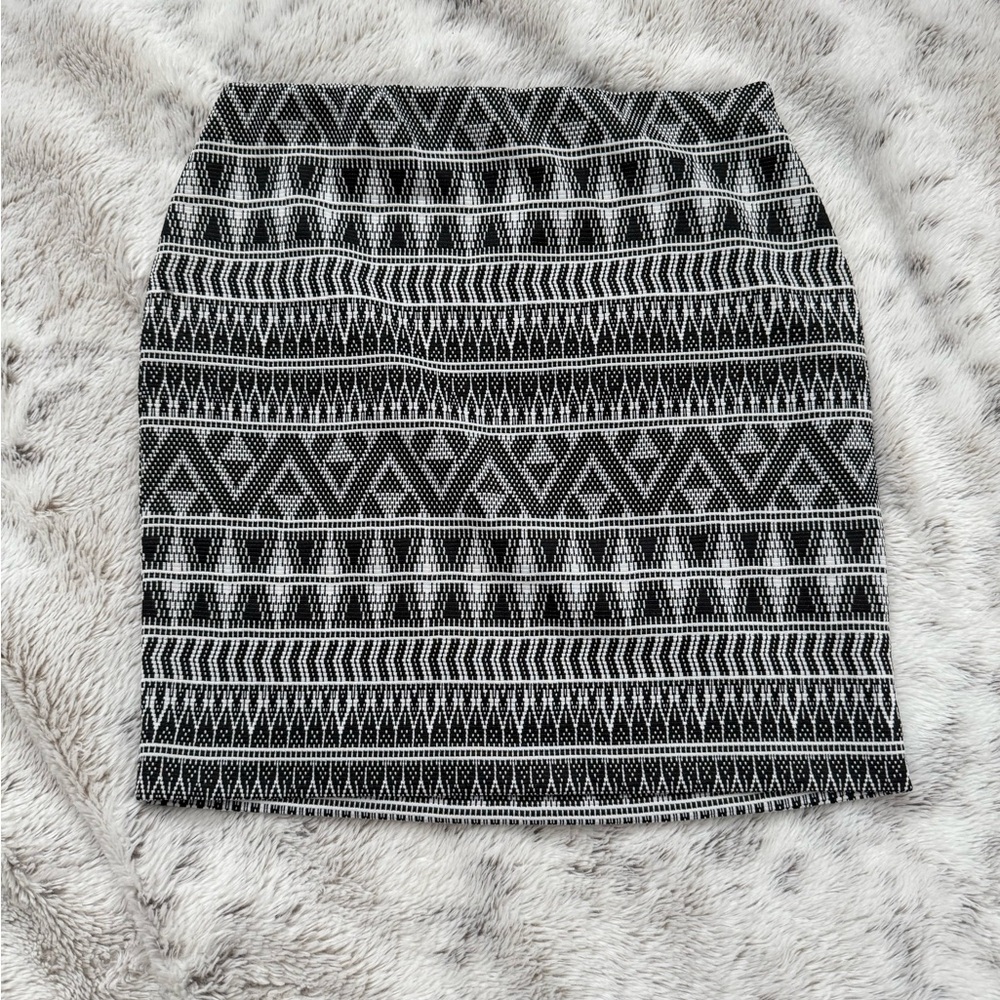 Express Geometric Black and White Pencil Skirt